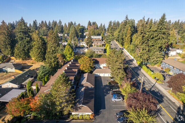 Exterior - Meadowood Townhomes