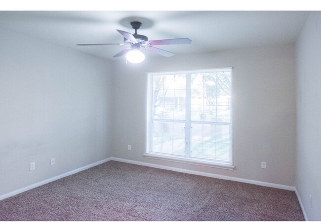 Building Photo - AUGUST PRE-LEASE!  4 Bedroom/3.5 Bathroom ...
