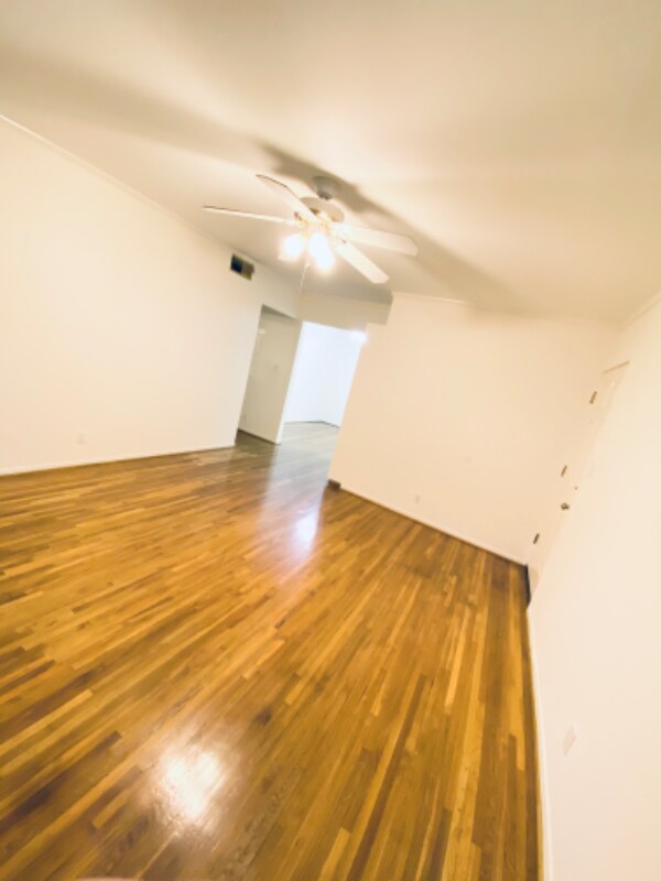 Building Photo - 5876 Bowcroft St