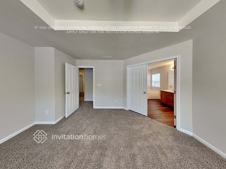Building Photo - 15604 Carrington Ridge Dr
