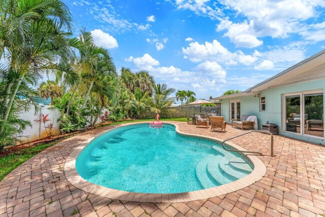 Building Photo - 1109 Seminole Dr