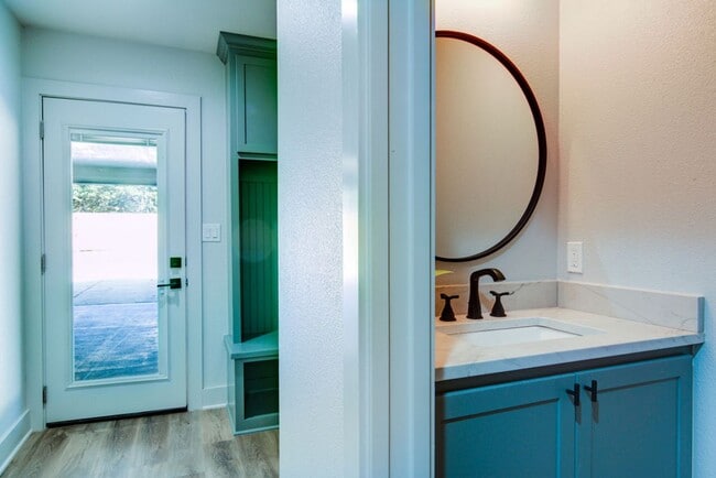 Building Photo - Palm Springs style ranch house