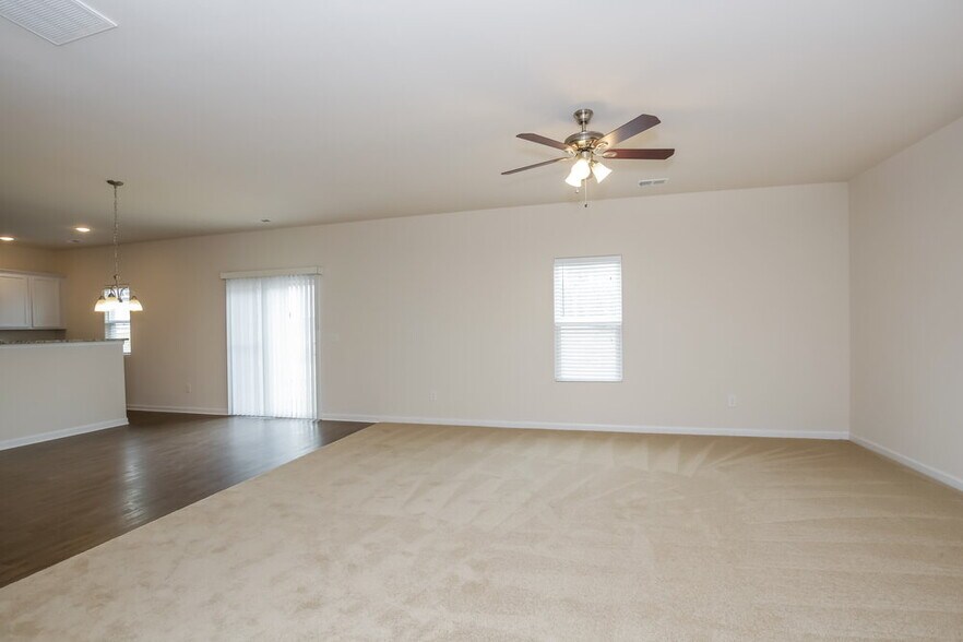 Building Photo - 2012 Boulder Ct