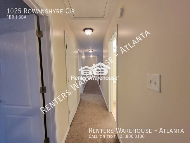 Building Photo - 1025 Rowanshyre Cir