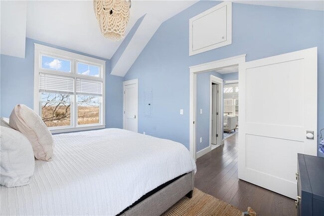 Building Photo - 14 E Pointe Ct