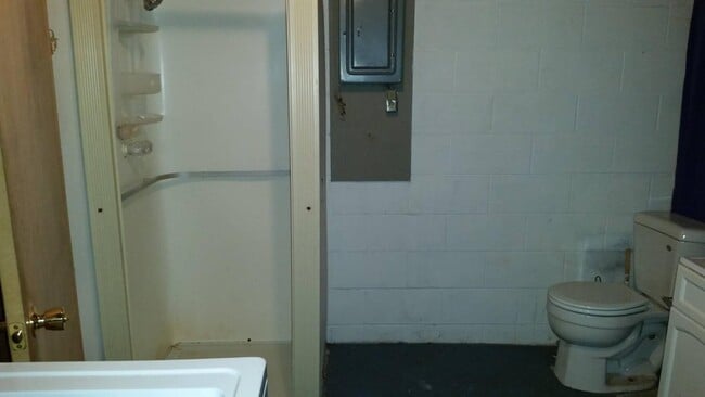 Building Photo - 317 High St