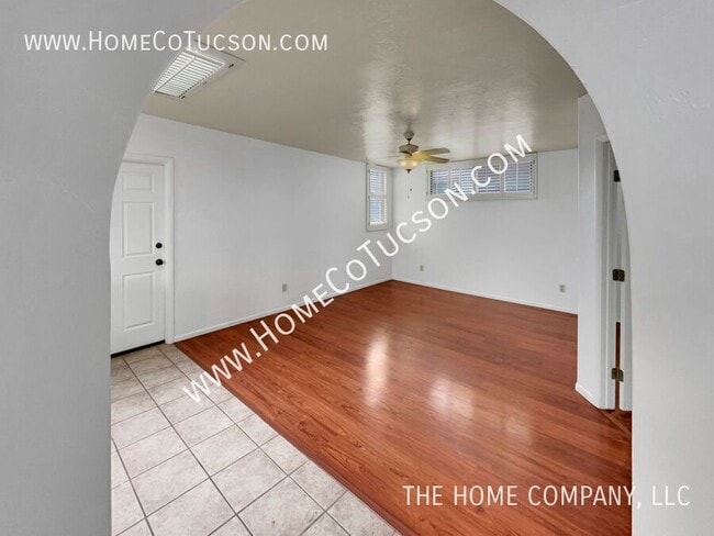 Building Photo - 11854 N Desert Slopes Way