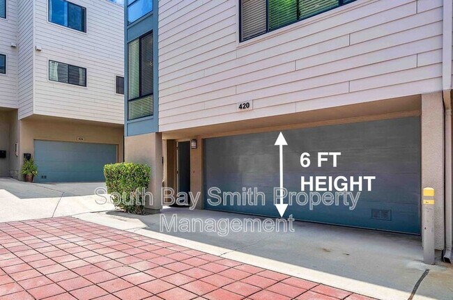 Building Photo - 420 Palos Verdes Blvd