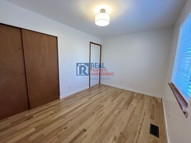 Building Photo - 3673 E 133rd Ct