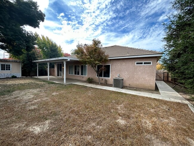 Building Photo - 821 W Packwood Ct