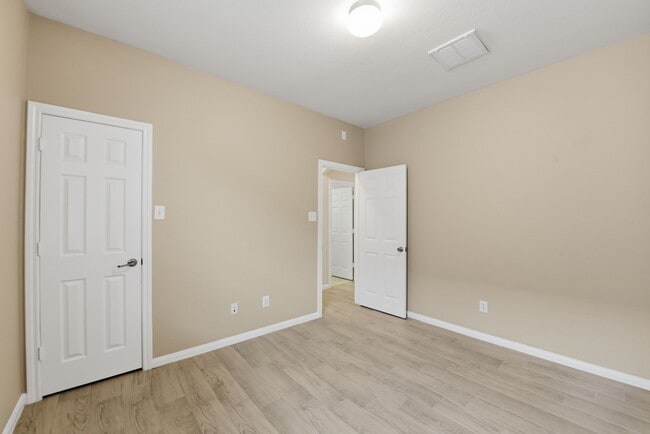 Building Photo - 1702 Bonnyton Ln