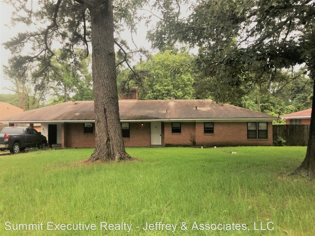 Primary Photo - 3 br, 1.5 bath House - 970 Poleman Rd