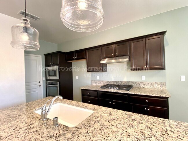 Building Photo - 2534 Mustang Dr