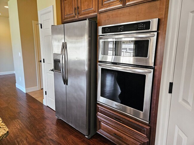 Building Photo - 2817 Tuscanna Dr