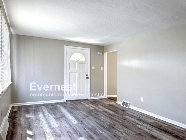 Building Photo - 3037 Blackridge Ave
