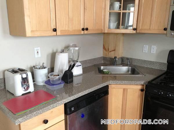 Building Photo - 9 Medford St