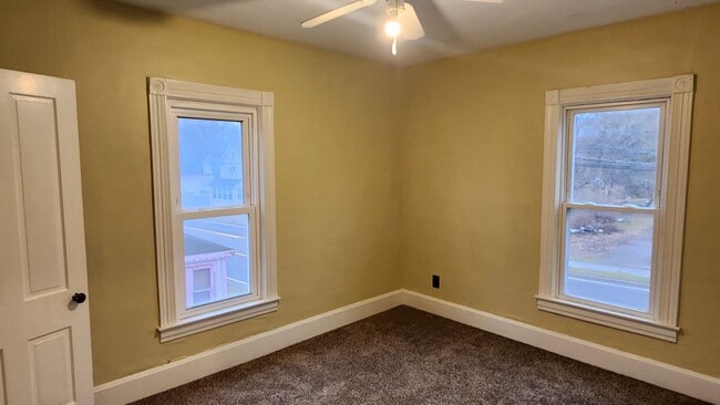 Building Photo - Four Bedroom Single Family Home for Rent in Salamanca NY!