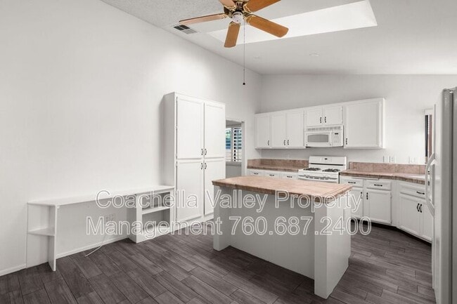 Building Photo - 43922 Warner Trail