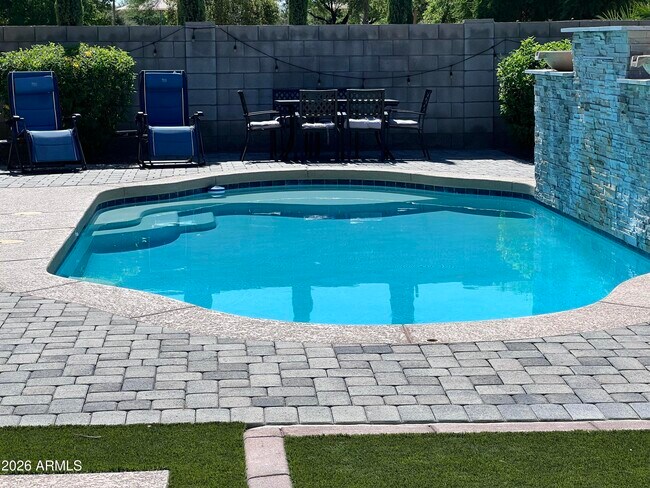 Building Photo - 7616 W Berridge Ln