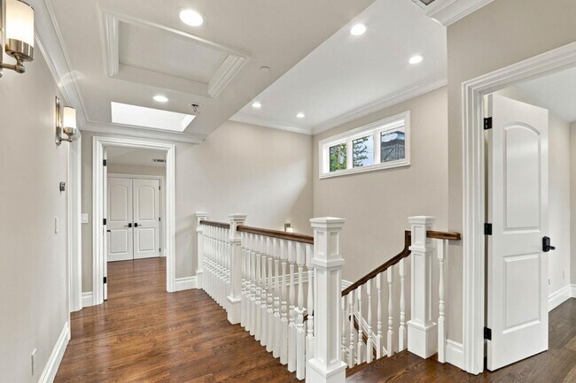 Building Photo - 3878 Magnolia Dr