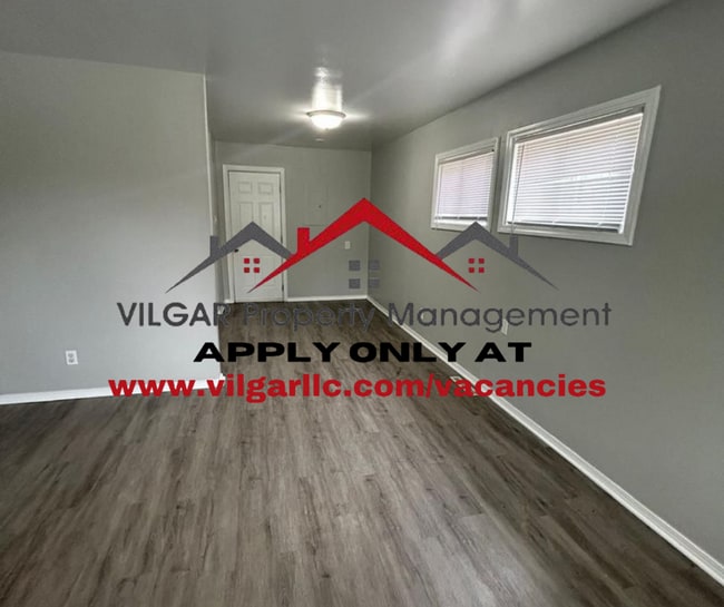 Building Photo - Step into this freshly updated 3 bed, 1 ba...