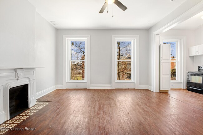 Building Photo - 1033 S Brook St