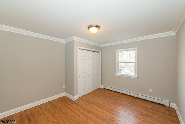 Building Photo - 414 Mineral Springs Dr