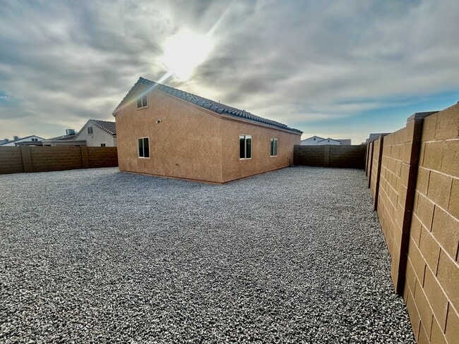 Building Photo - Contemporary La Vida Home, 2024 Build