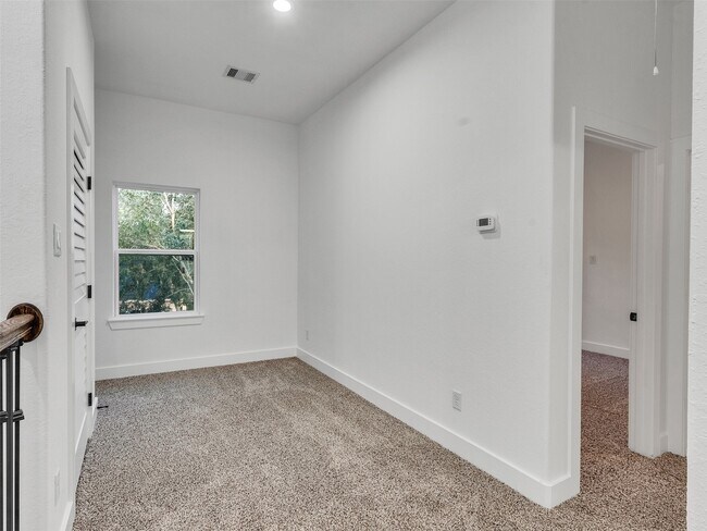 Building Photo - 7358 Guadalcanal Rd