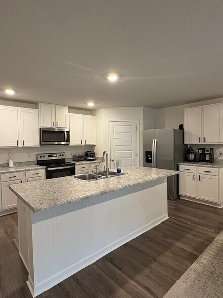 Building Photo - 4432 Winged Elm Ct