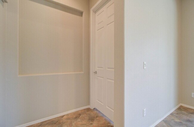 Building Photo - 4120 E Donato Dr