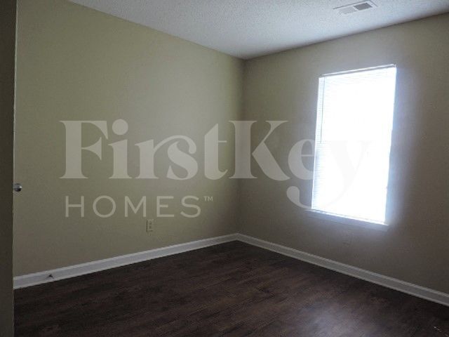 Building Photo - 4344 Cleopatra Dr