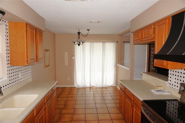 Building Photo - 3718 Glade Forest Dr