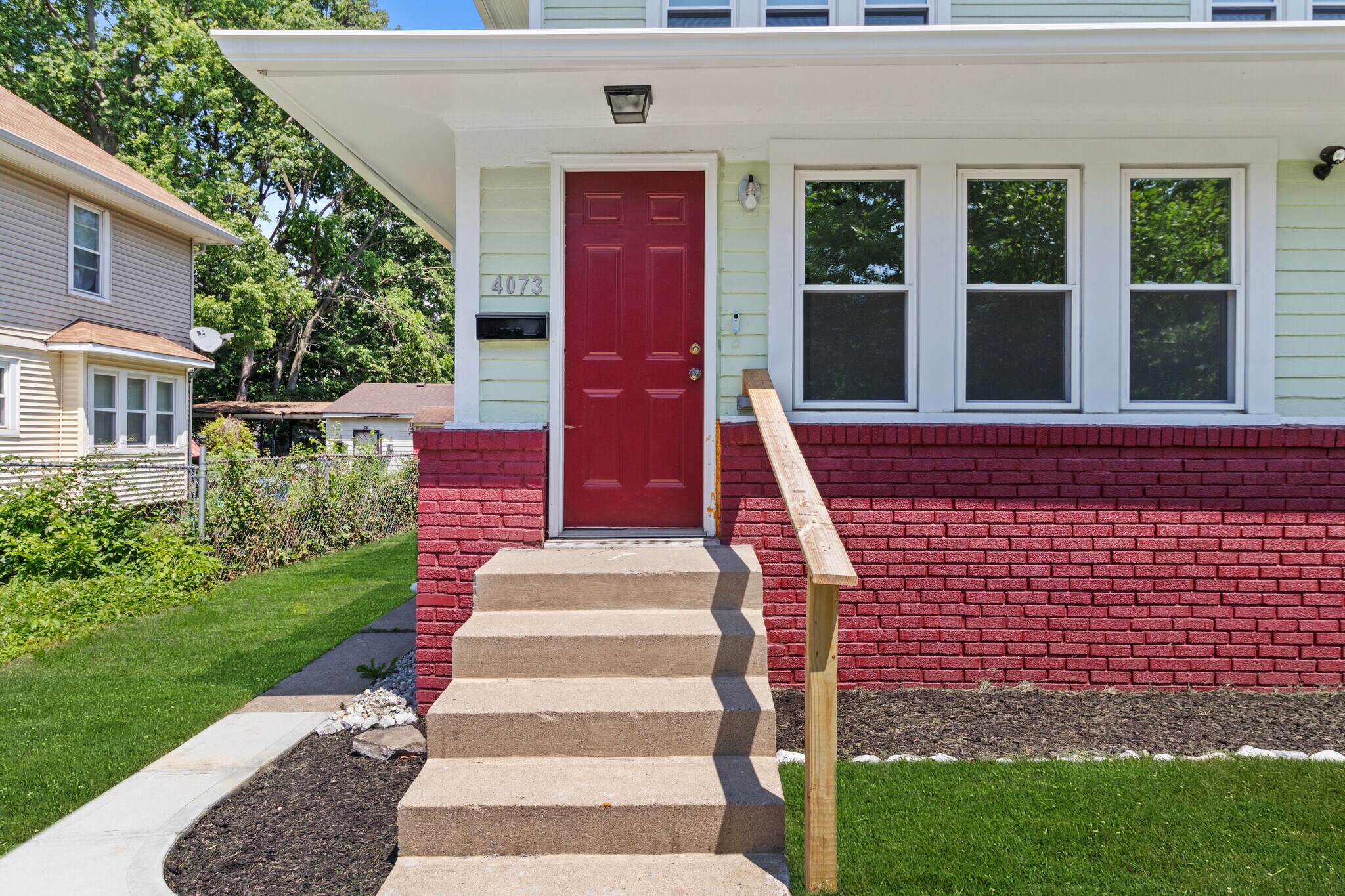Building Photo - 4073 N College Ave