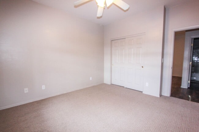 Building Photo - 3 Bedroom Home in Quailwood