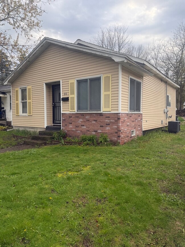 Building Photo - Rental House