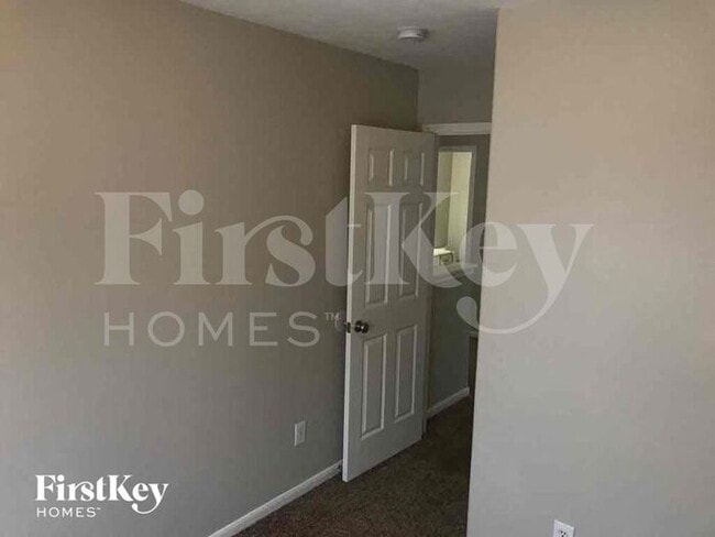 Building Photo - 17919 Greenbriar Park Dr