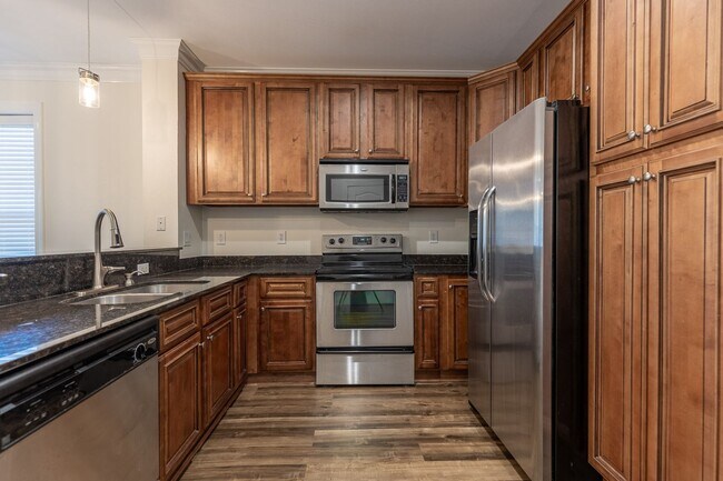 Building Photo - New special for move in!