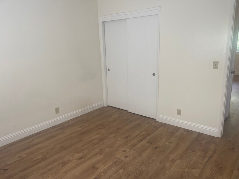 Building Photo - 1119 Starbird Cir