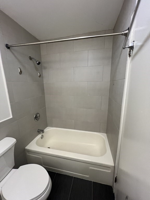 Building Photo - 33 Sleeper St