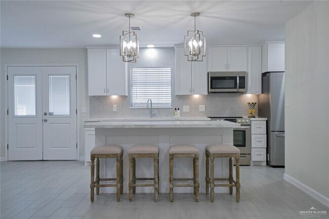 Building Photo - 41 N 15th St