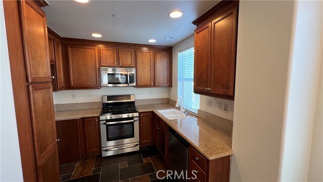 Building Photo - 64 Valmont Way