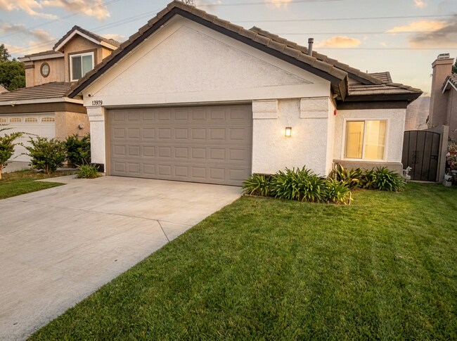 Building Photo - 13979 Green Vista Dr