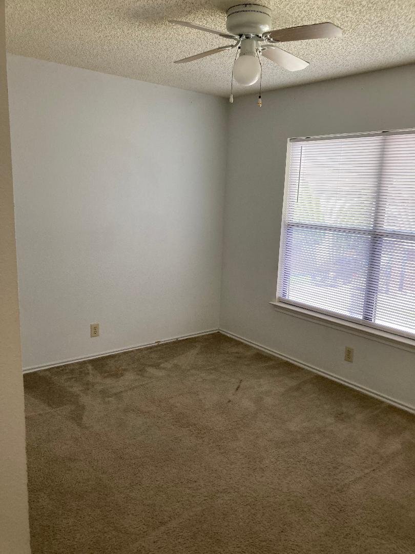Building Photo - 9307 Mountain Field Dr