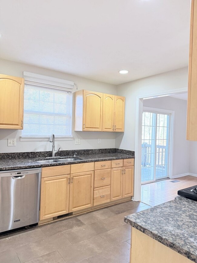 Building Photo - West Asheville 3 Bed, 2 Bath Home For Rent