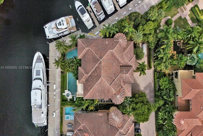 Building Photo - 1516 Island Blvd