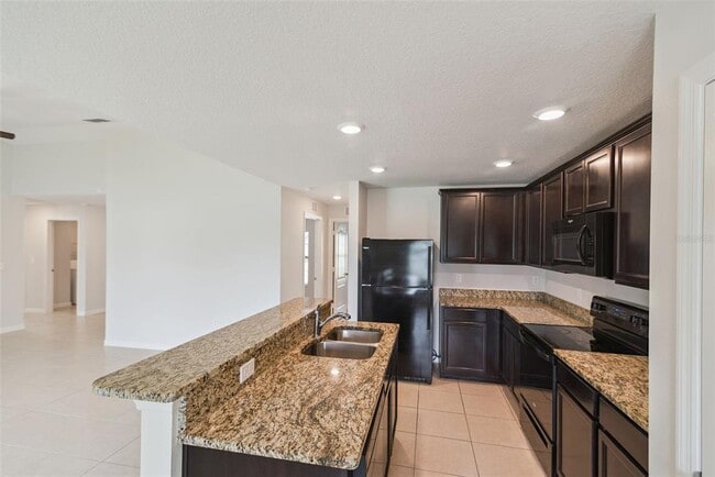 Building Photo - 1975 Piedmont Ct