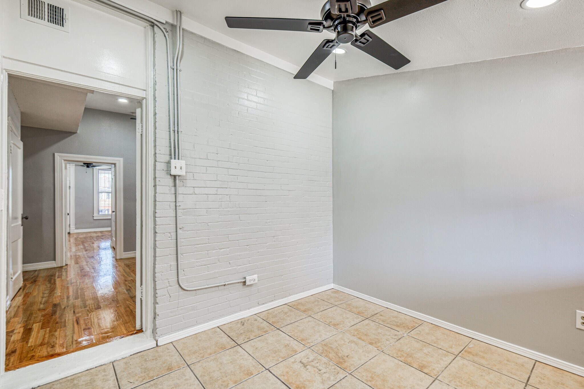 Building Photo - 1123 N El Paso St