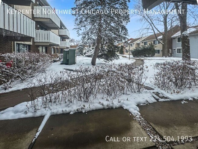 Building Photo - 3000 Bayside Dr