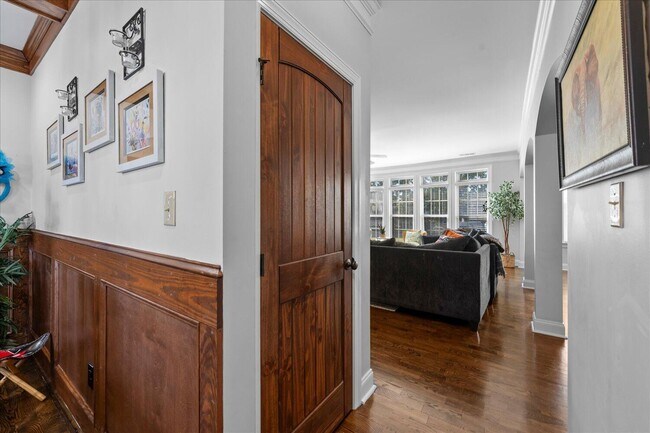 Building Photo - 5307 Bull St